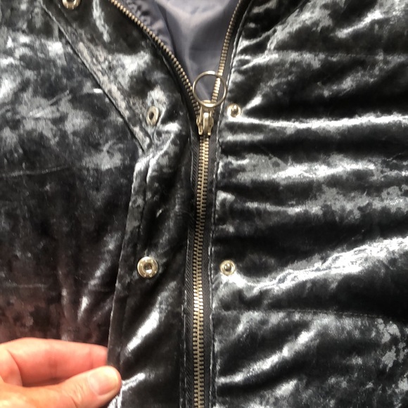 Beautiful like new velour puffer jacket Ci Sono Md - Picture 3 of 6